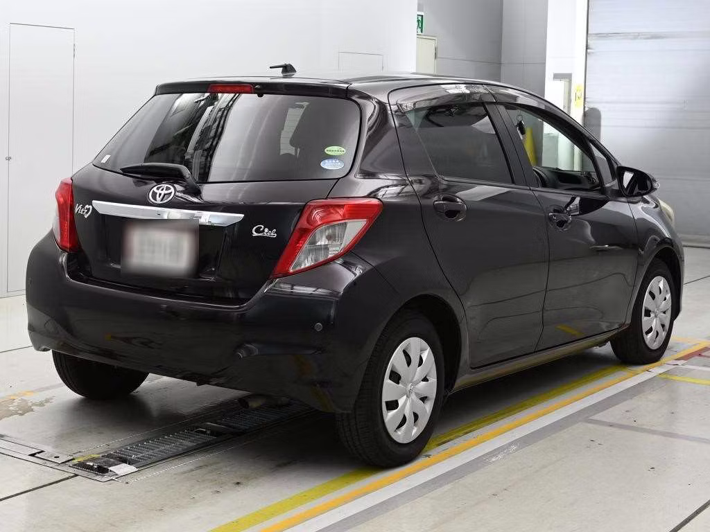 TOYOTA VITZ