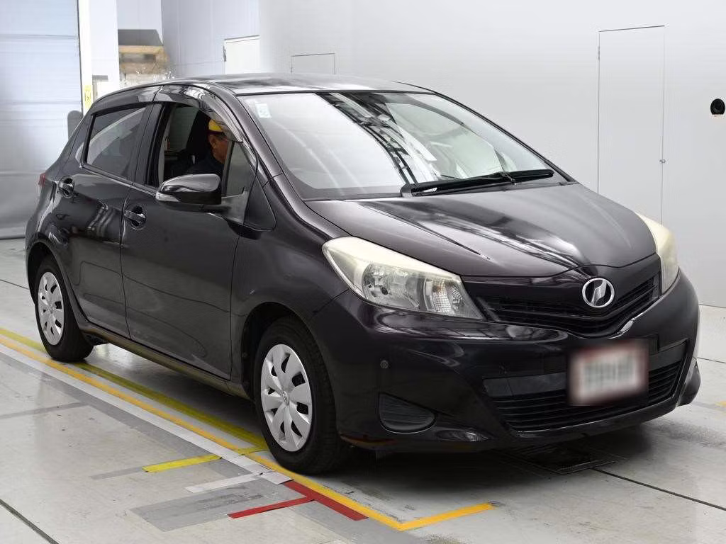TOYOTA VITZ