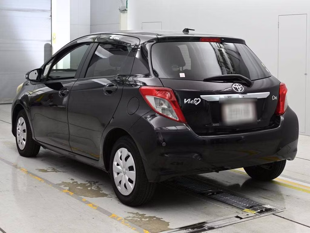 TOYOTA VITZ