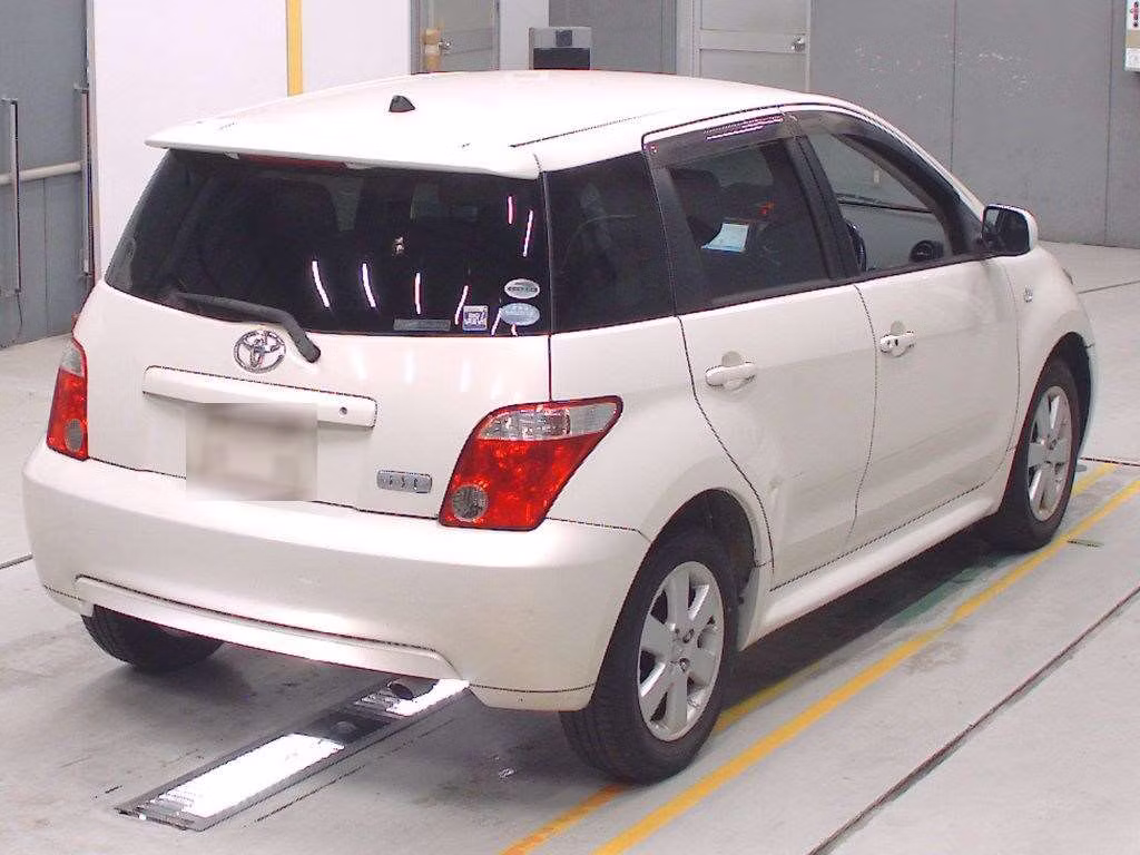 TOYOTA IST