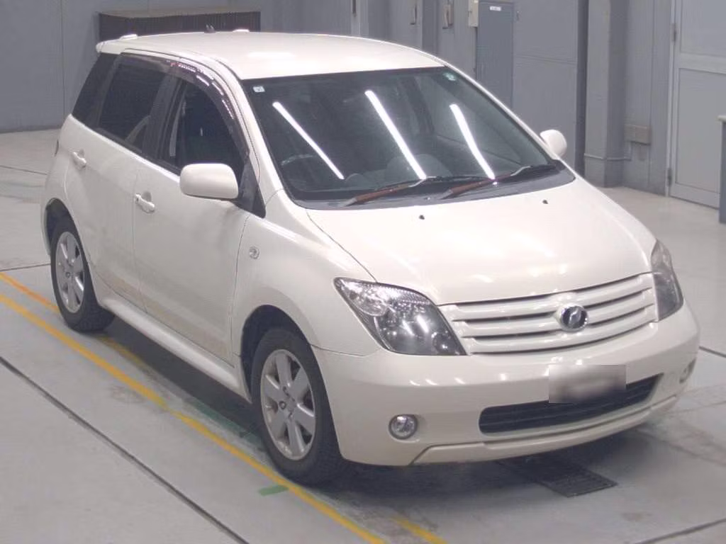 TOYOTA IST