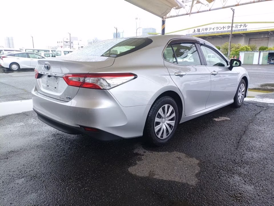 TOYOTA CAMRY