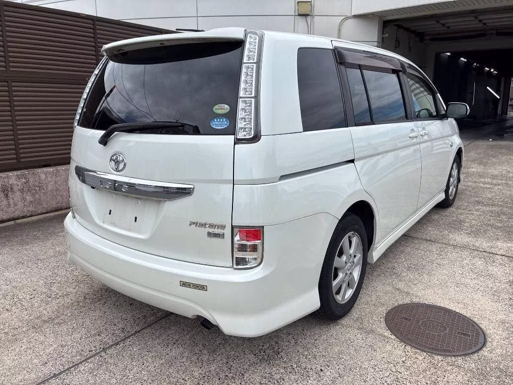 TOYOTA ISIS