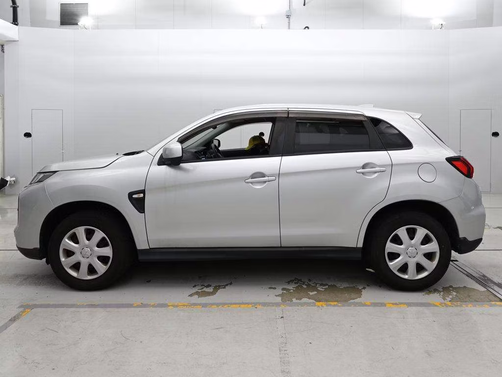 MITSUBISHI RVR