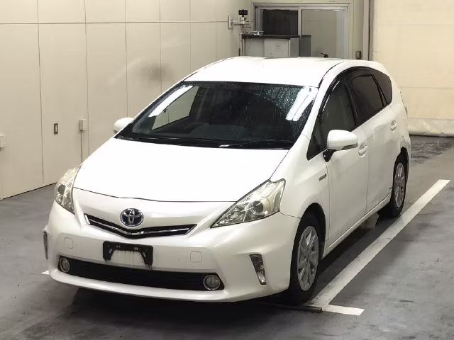 TOYOTA PRIUS ALPHA