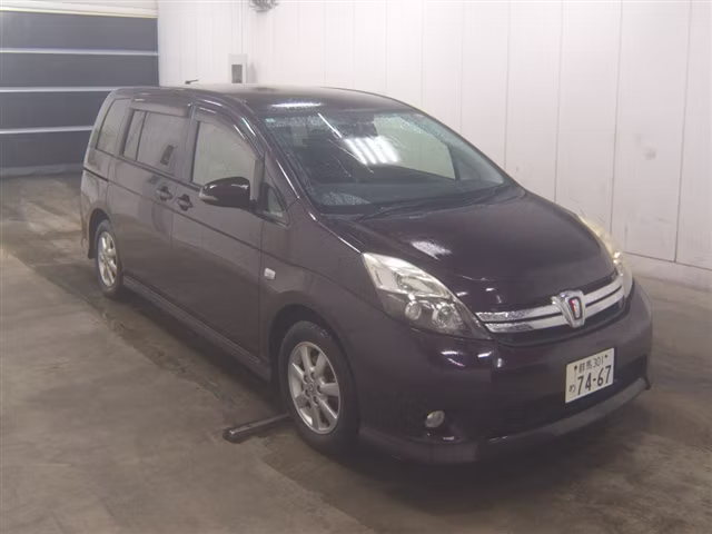 TOYOTA ISIS