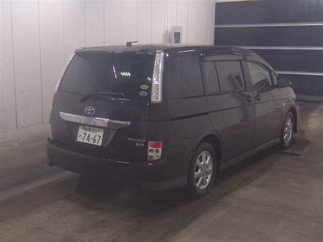 TOYOTA ISIS
