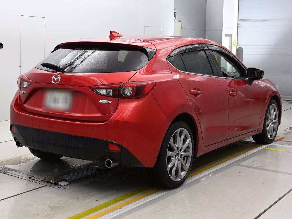 MAZDA AXELA