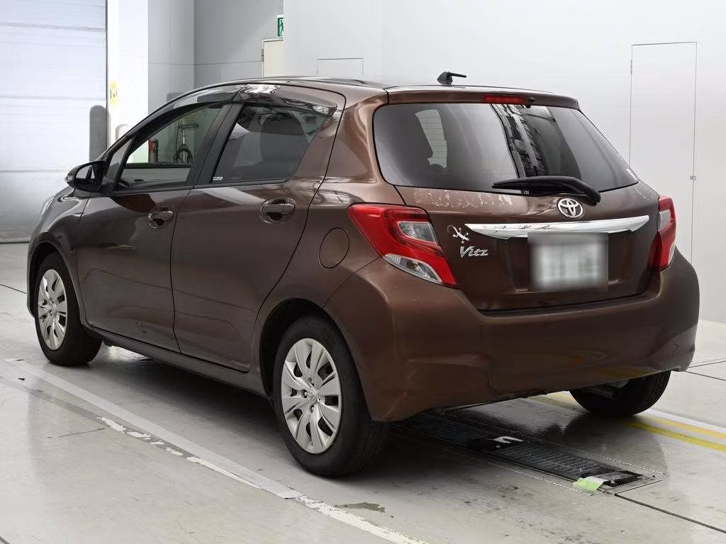 TOYOTA VITZ