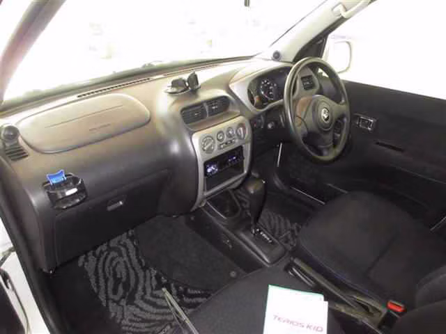 DAIHATSU TERIOS KID