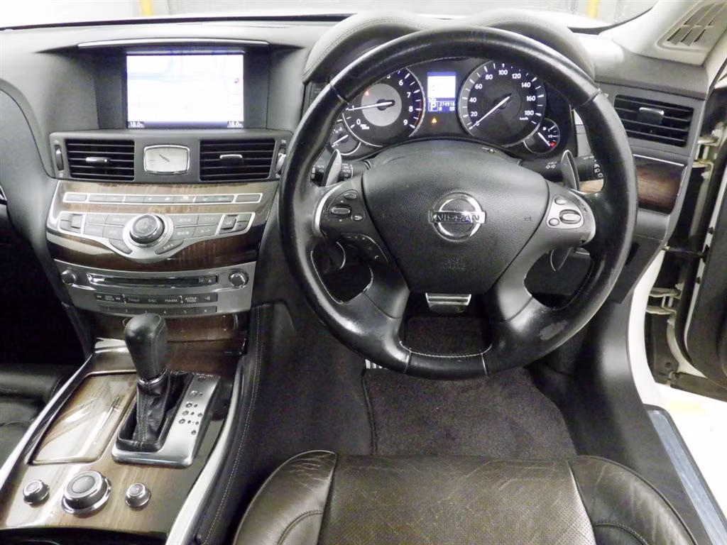 NISSAN FUGA