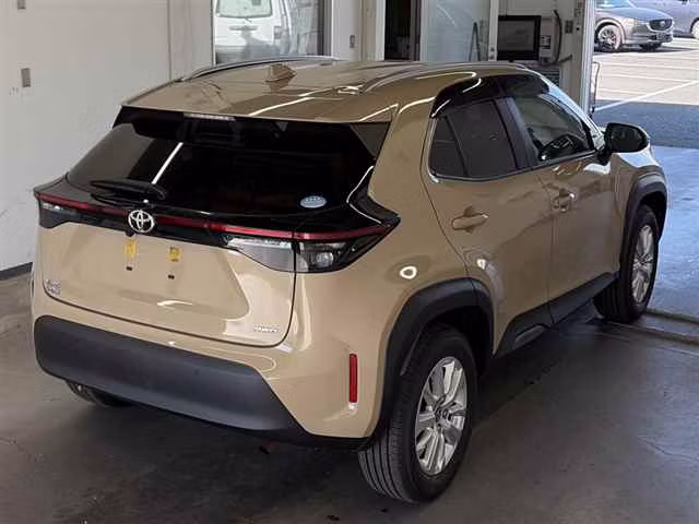 TOYOTA YARIS CROSS