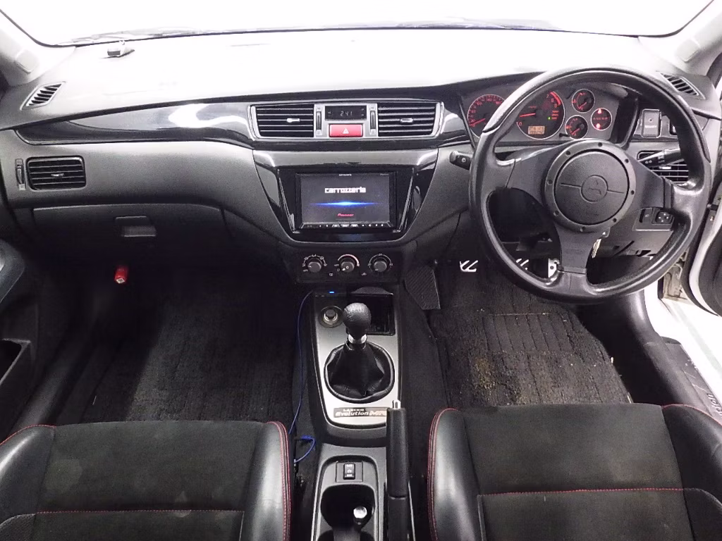 MITSUBISHI LANCER EVOLUTION
