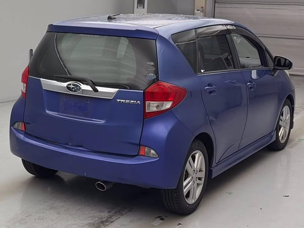 SUBARU TREZIA