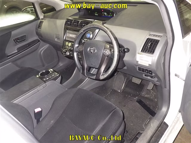 TOYOTA PRIUS ALPHA