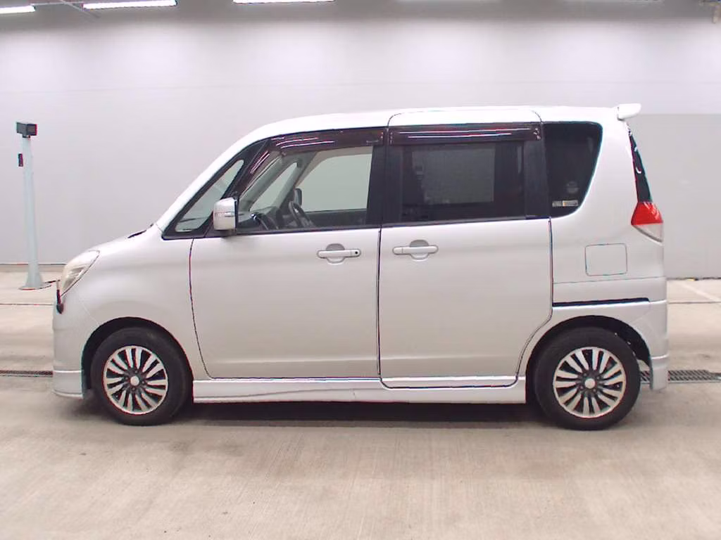 MITSUBISHI DELICA D:2