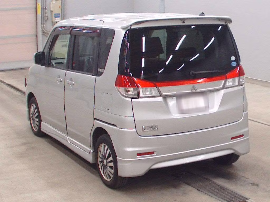 MITSUBISHI DELICA D:2
