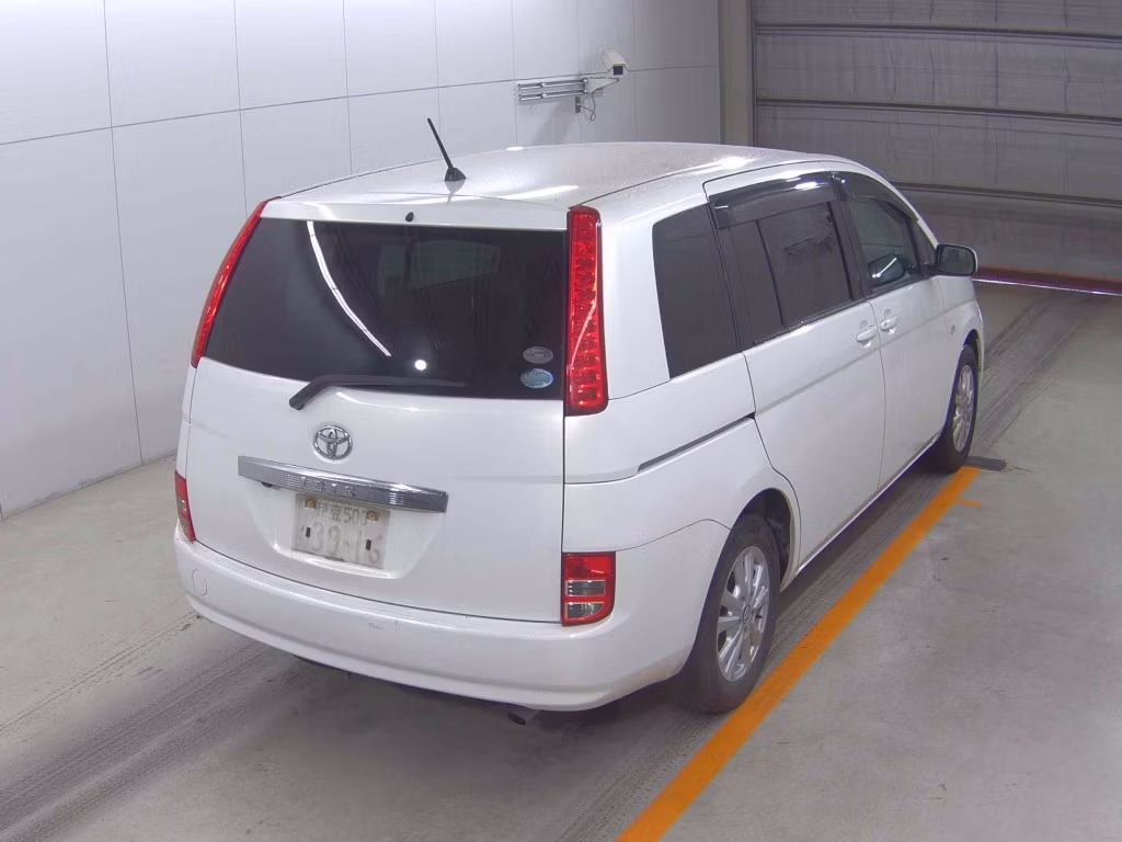 TOYOTA ISIS
