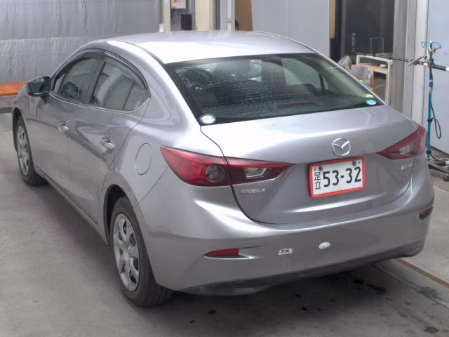 MAZDA AXELA
