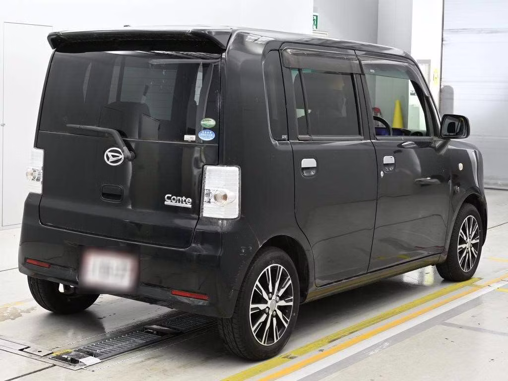 DAIHATSU MOVE CONTE