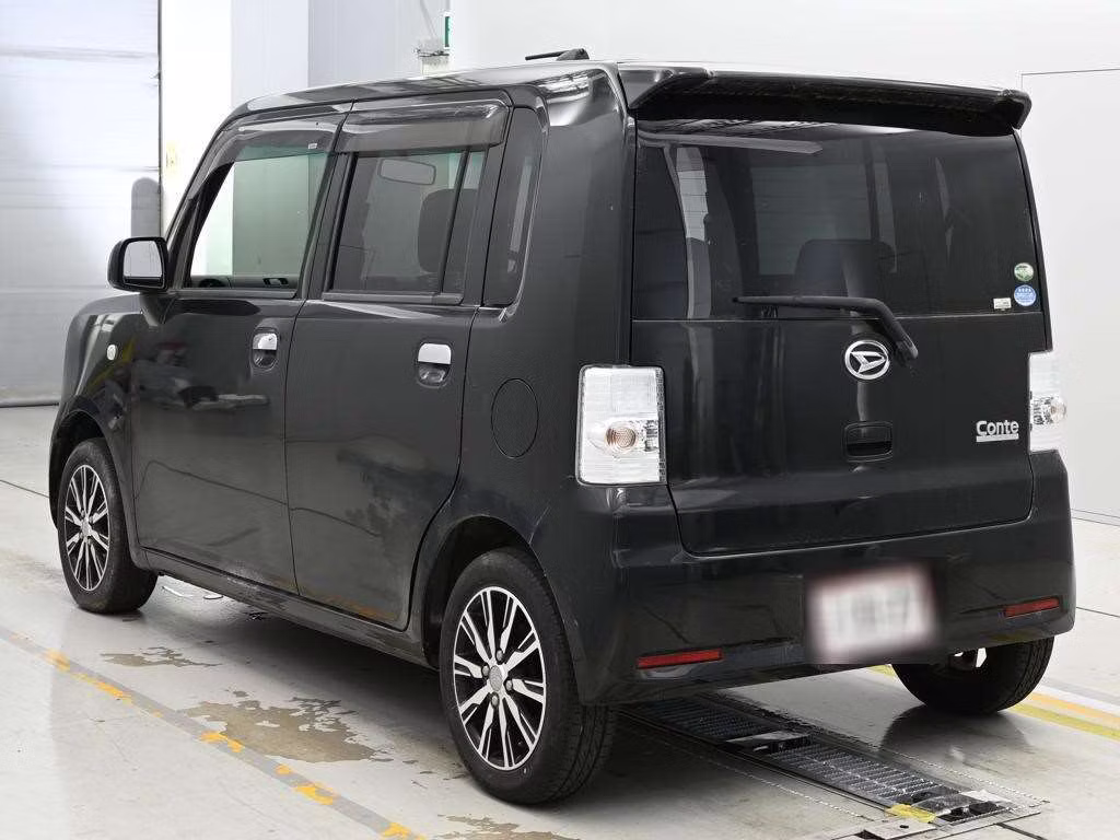 DAIHATSU MOVE CONTE