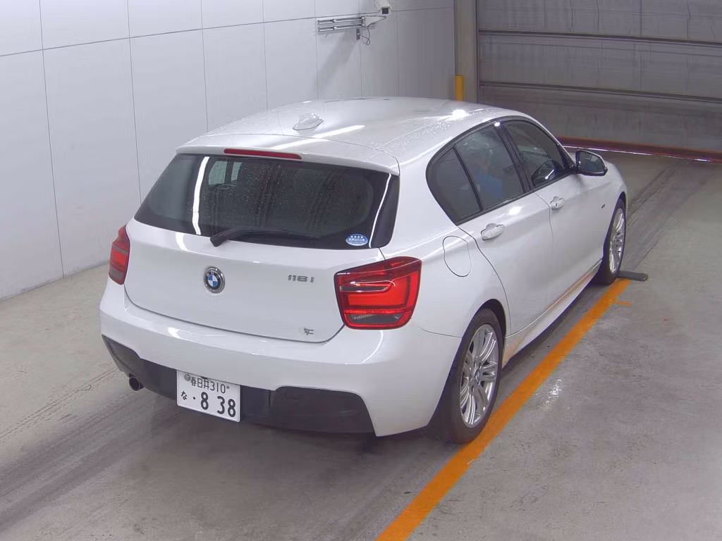 BMW 1-SERIES