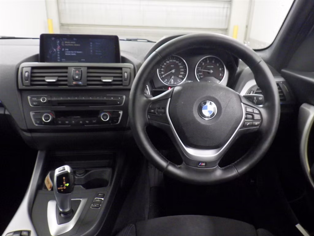 BMW 1-SERIES