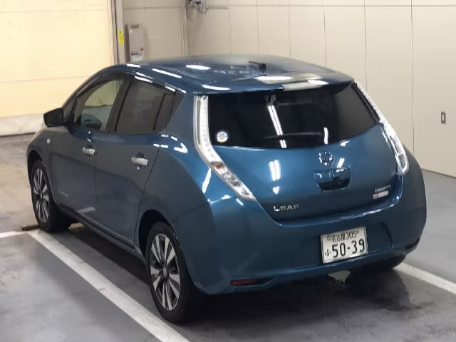 NISSAN LEAF