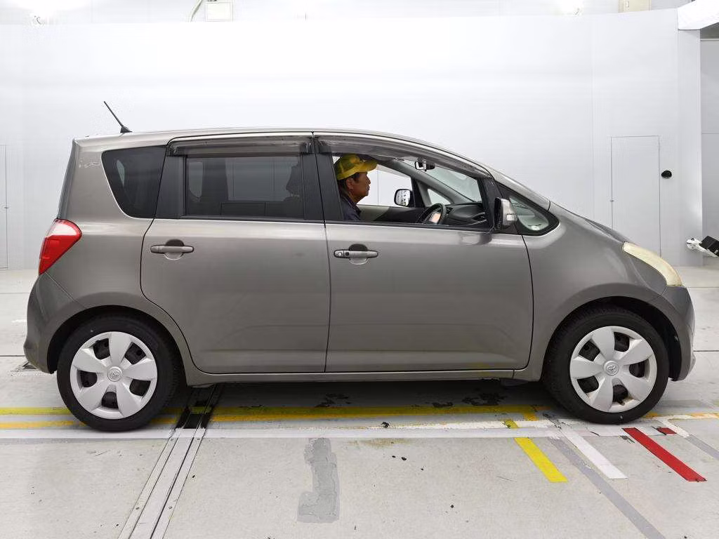 TOYOTA RACTIS