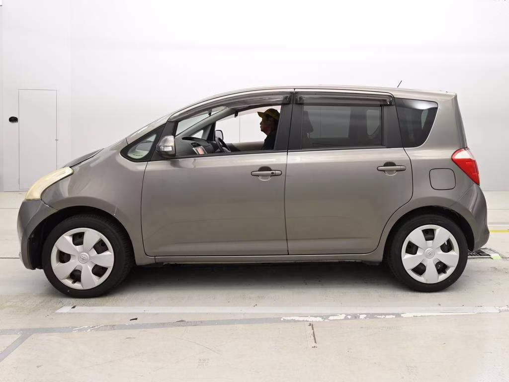 TOYOTA RACTIS