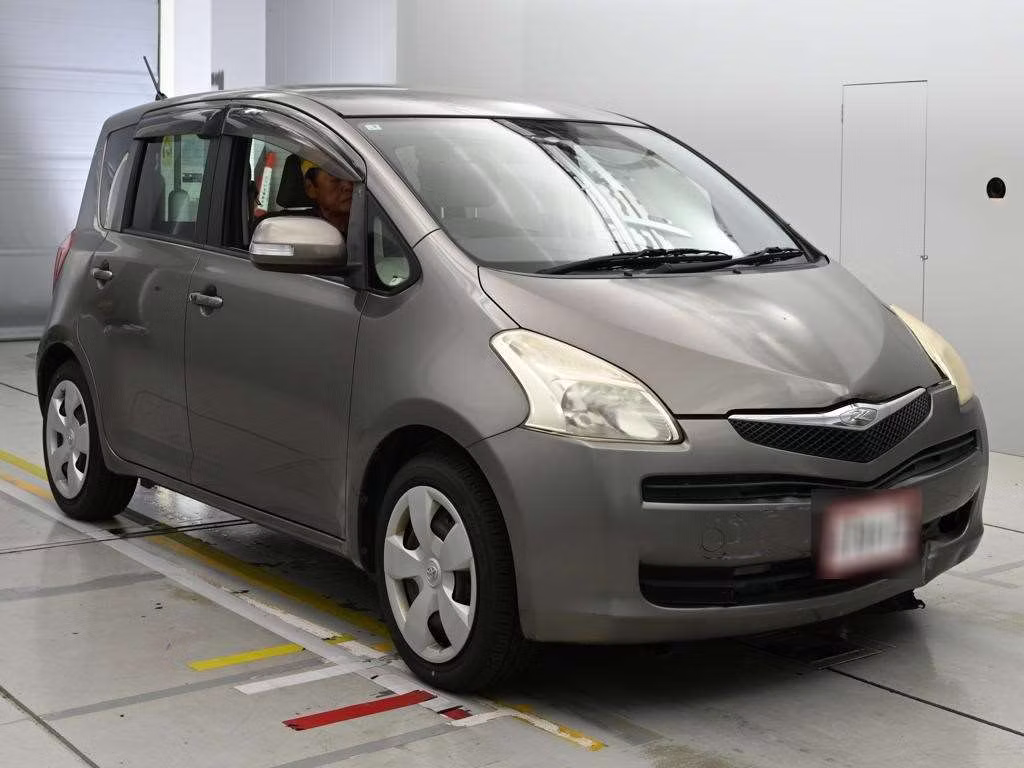 TOYOTA RACTIS