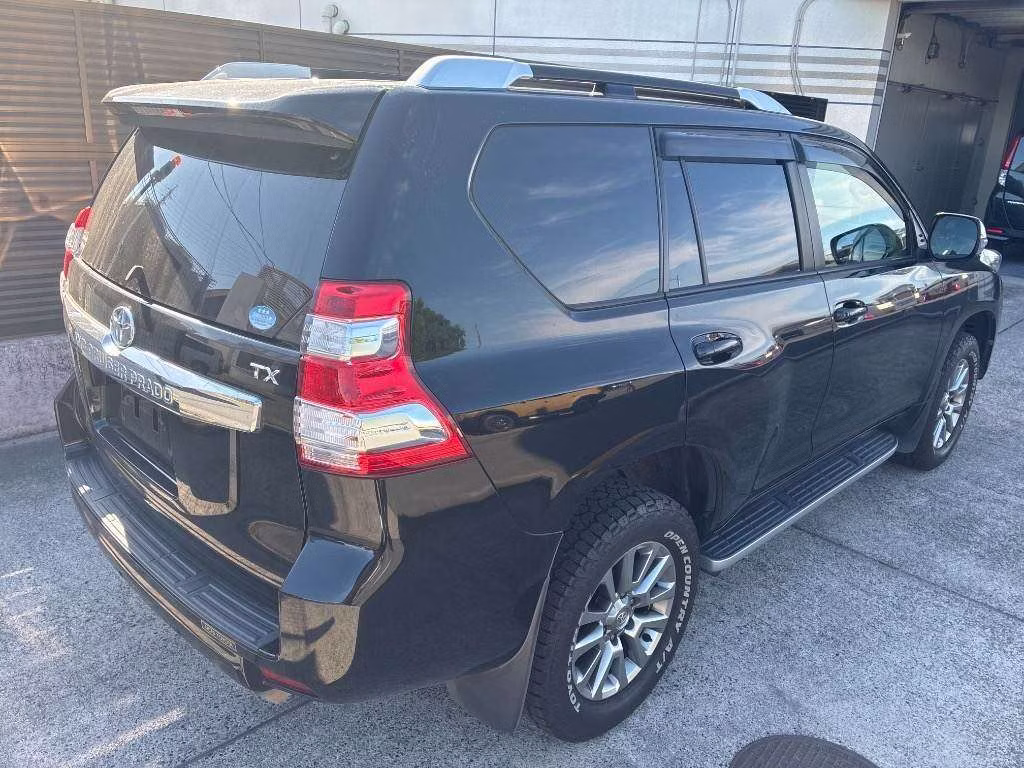 TOYOTA LAND CRUISER PRADO