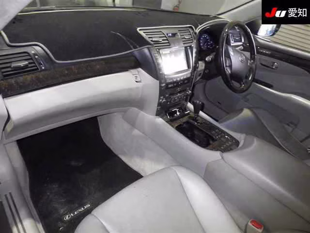LEXUS LS460