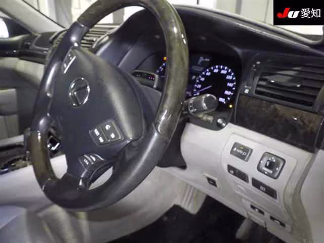 LEXUS LS460