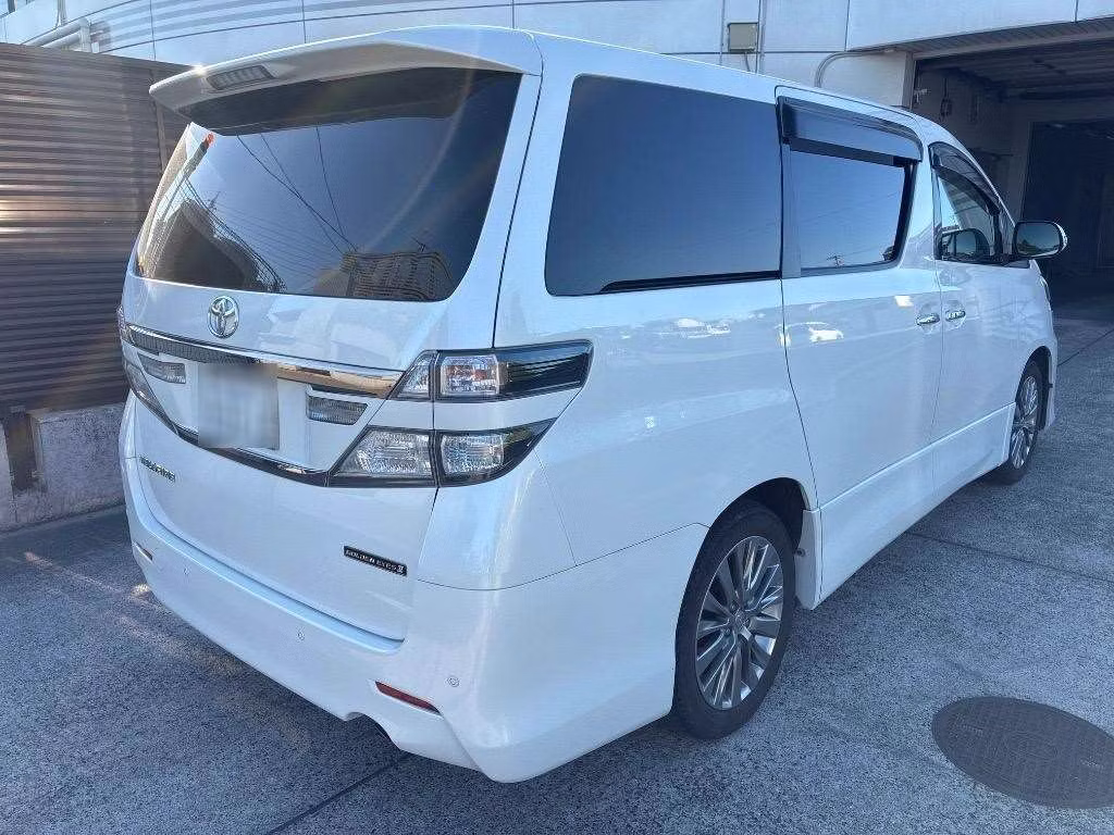 TOYOTA VELLFIRE