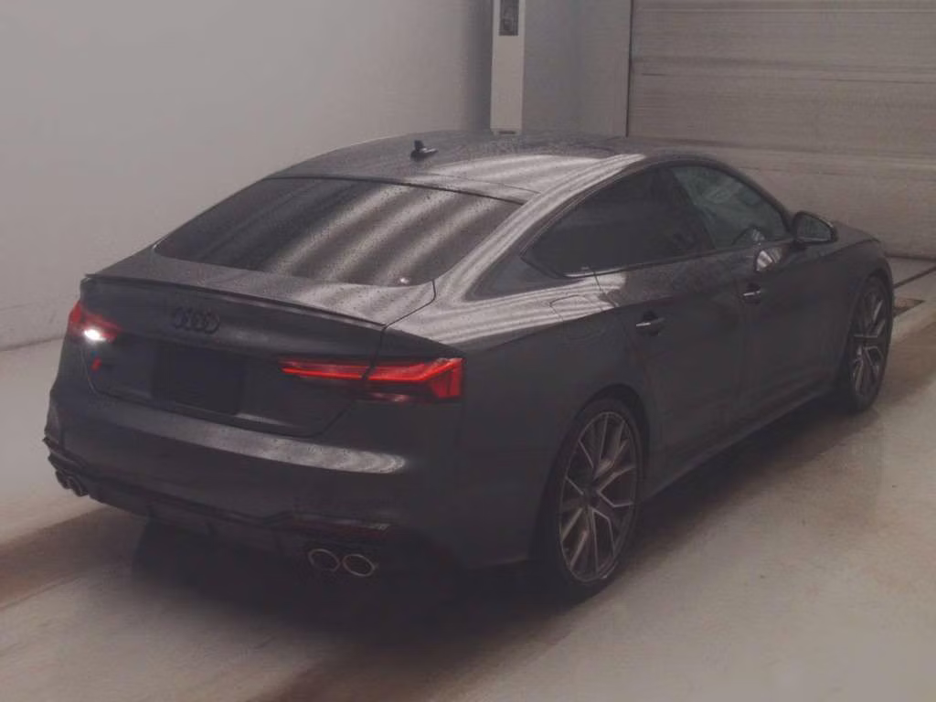 AUDI S5
