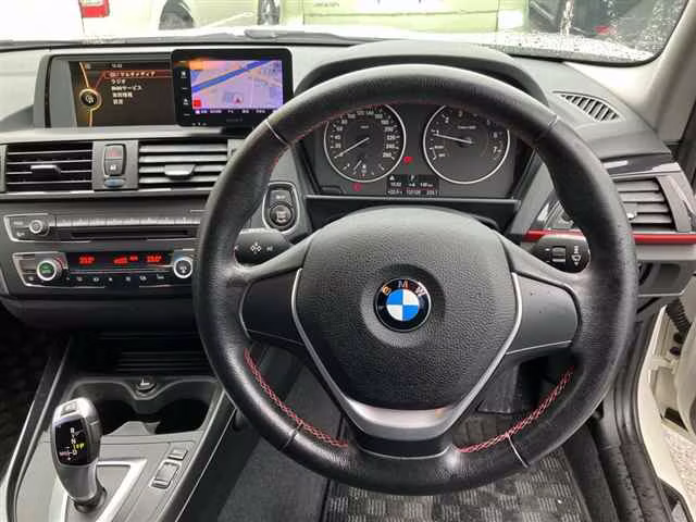 BMW 1-SERIES