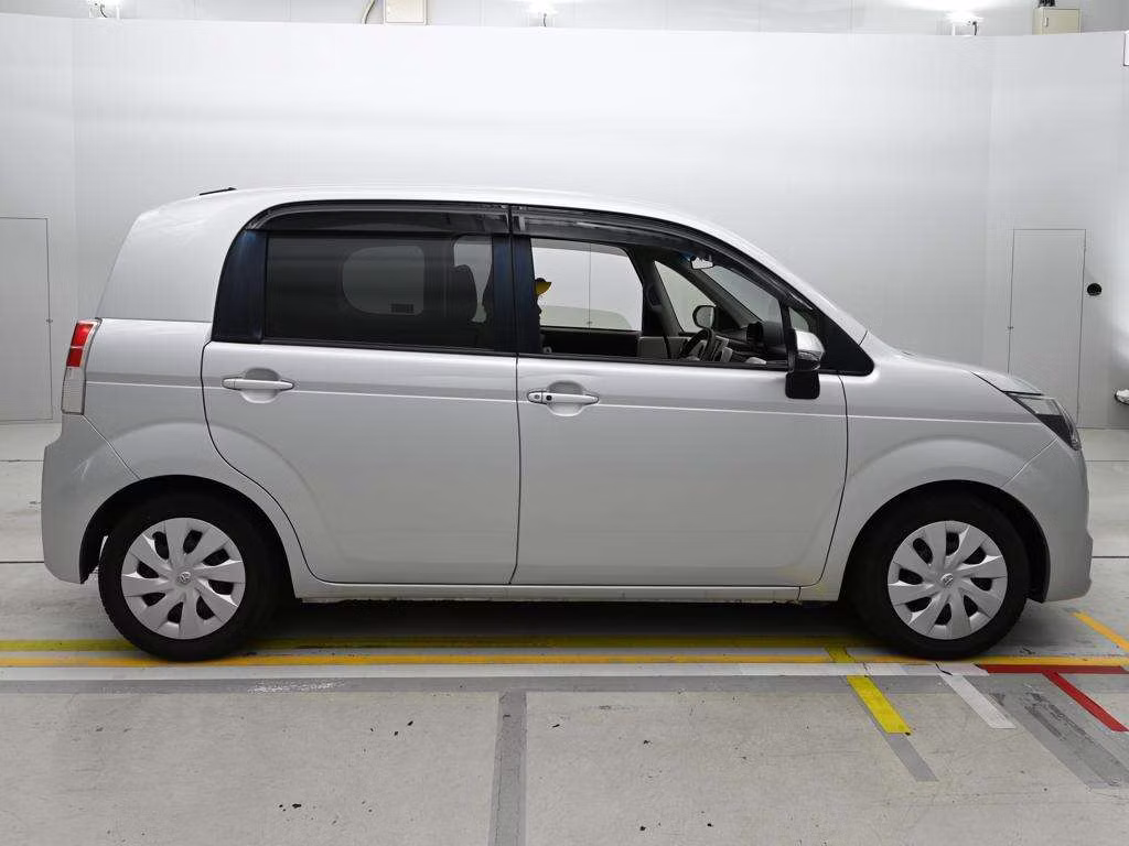 TOYOTA SPADE