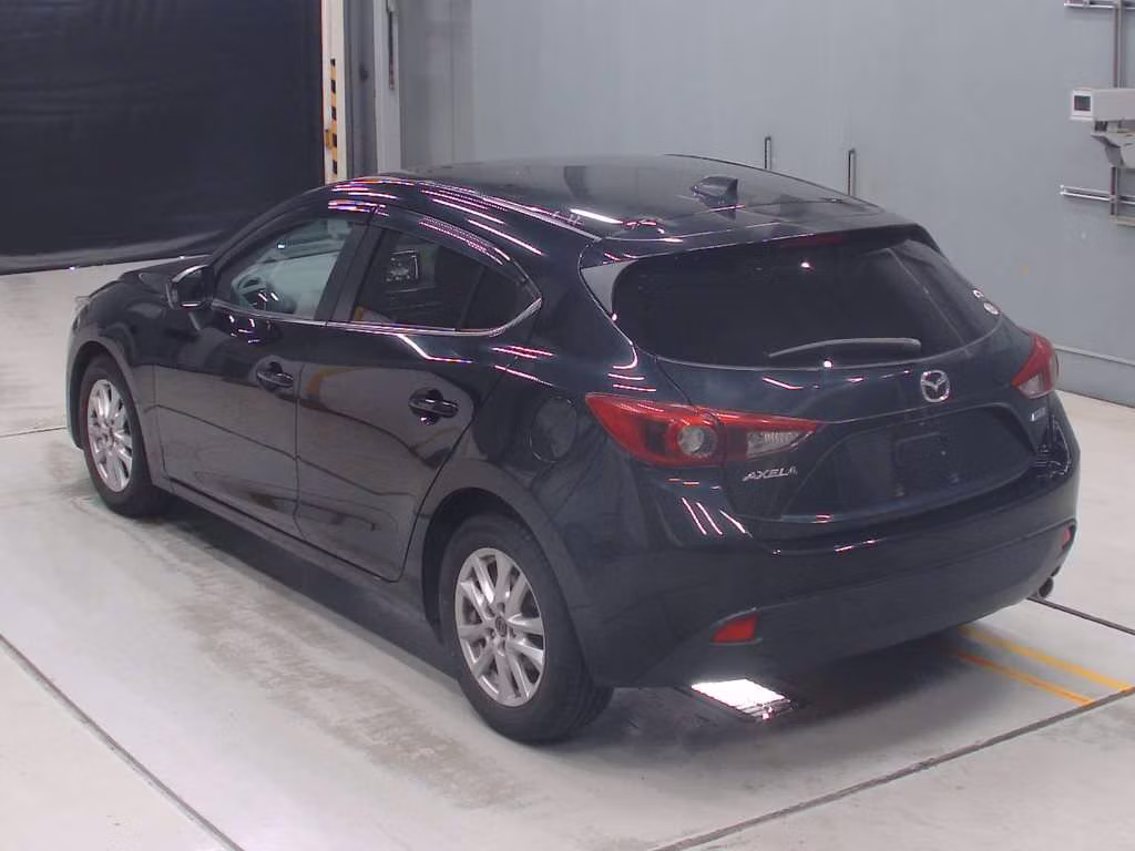 MAZDA AXELA