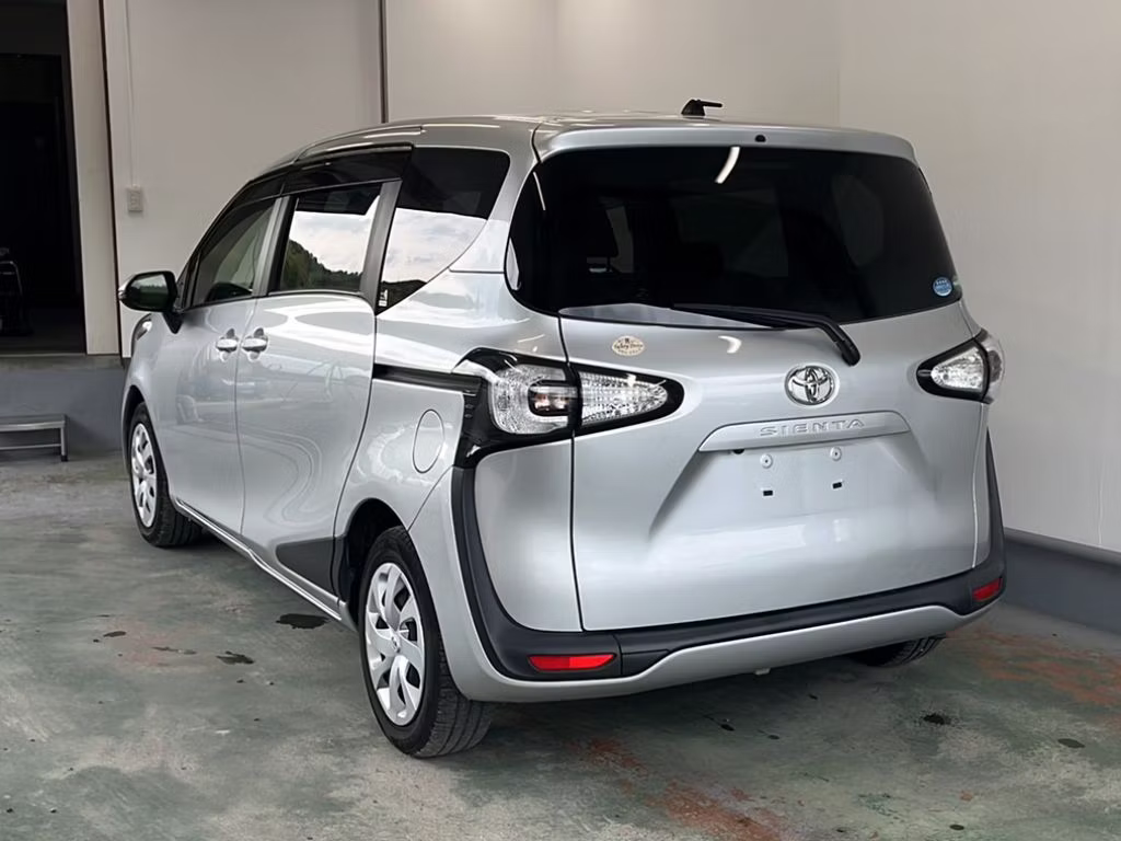 TOYOTA SIENTA