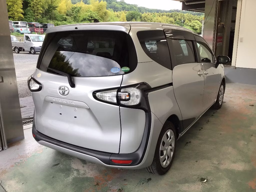 TOYOTA SIENTA