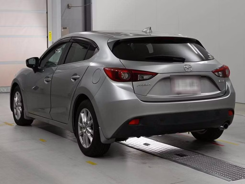 MAZDA AXELA