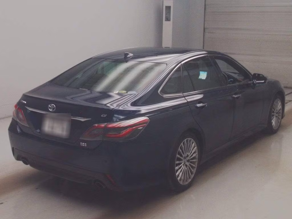 TOYOTA CROWN