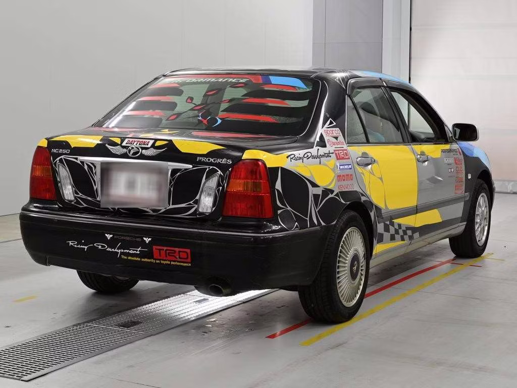 TOYOTA PROGRES