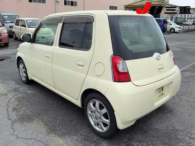 DAIHATSU ESSE