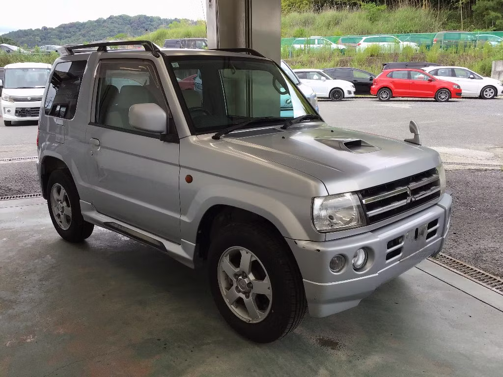 MITSUBISHI PAJERO MINI