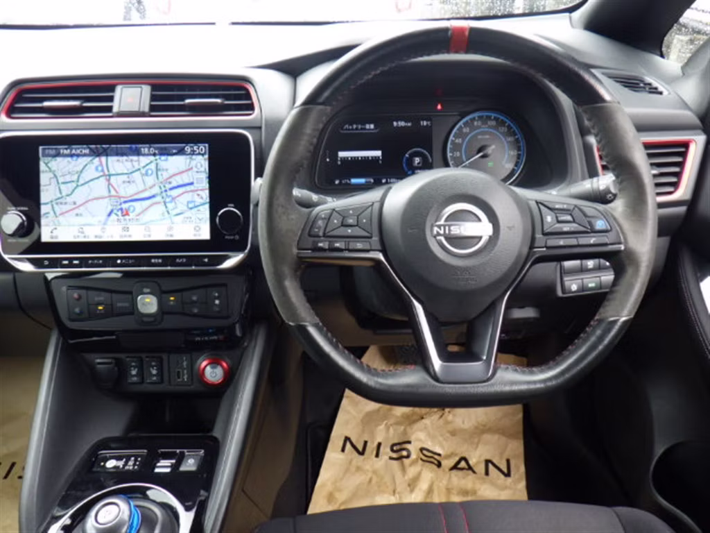 NISSAN LEAF