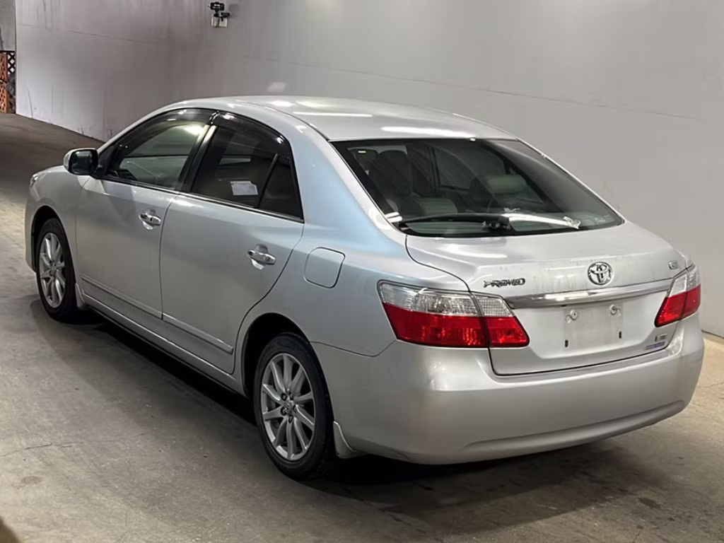 TOYOTA PREMIO