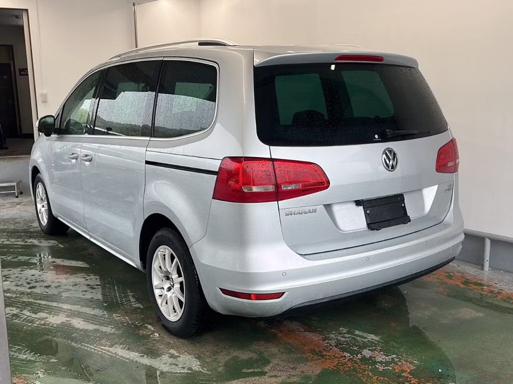 VOLKSWAGEN SHARAN