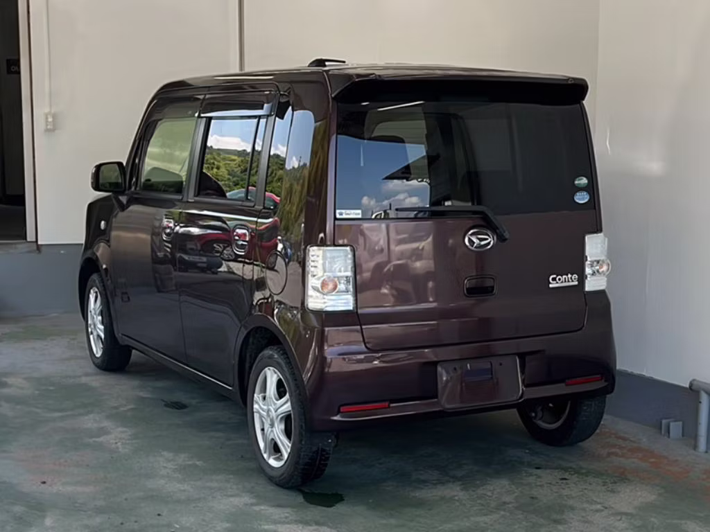DAIHATSU MOVE CONTE